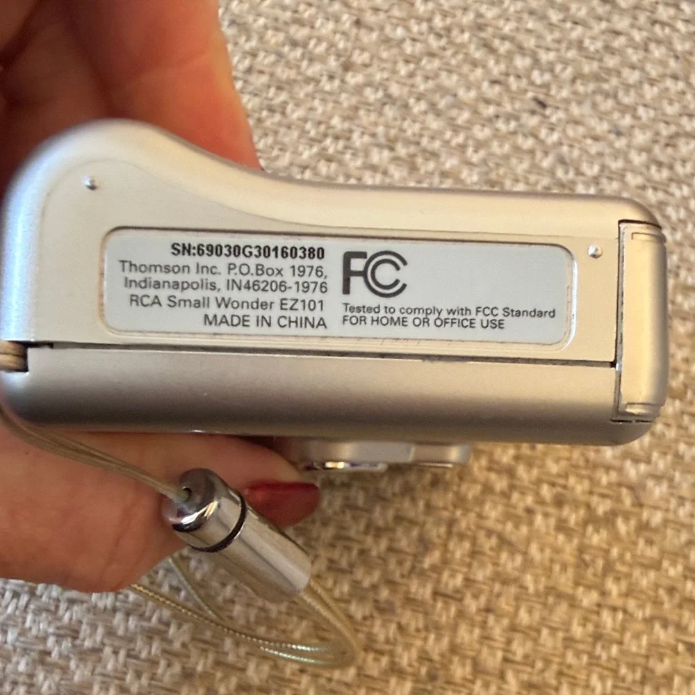 RCA Small Wonder Silver Video Camera with carrying case